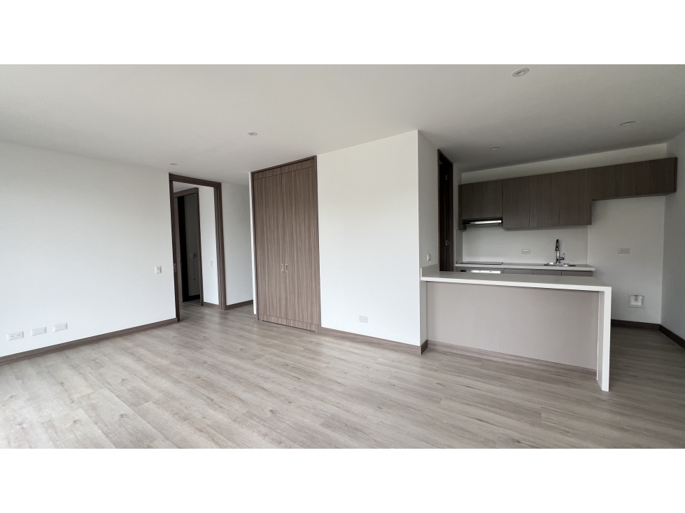 Apartamento de 104 metros en arriendo en Vitaly Senior's Club 424 — foto 2