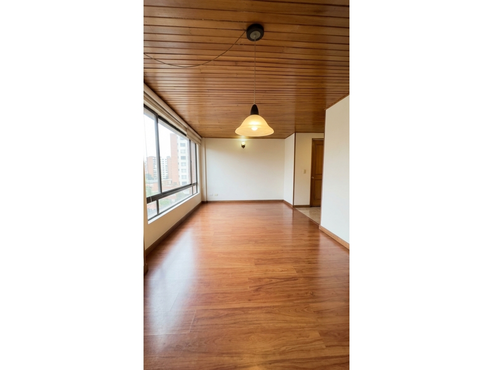 APARTAMENTO EN VENTA PA QUINTO PISO — foto 2