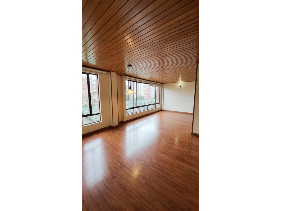 APARTAMENTO EN VENTA PA QUINTO PISO — foto 3