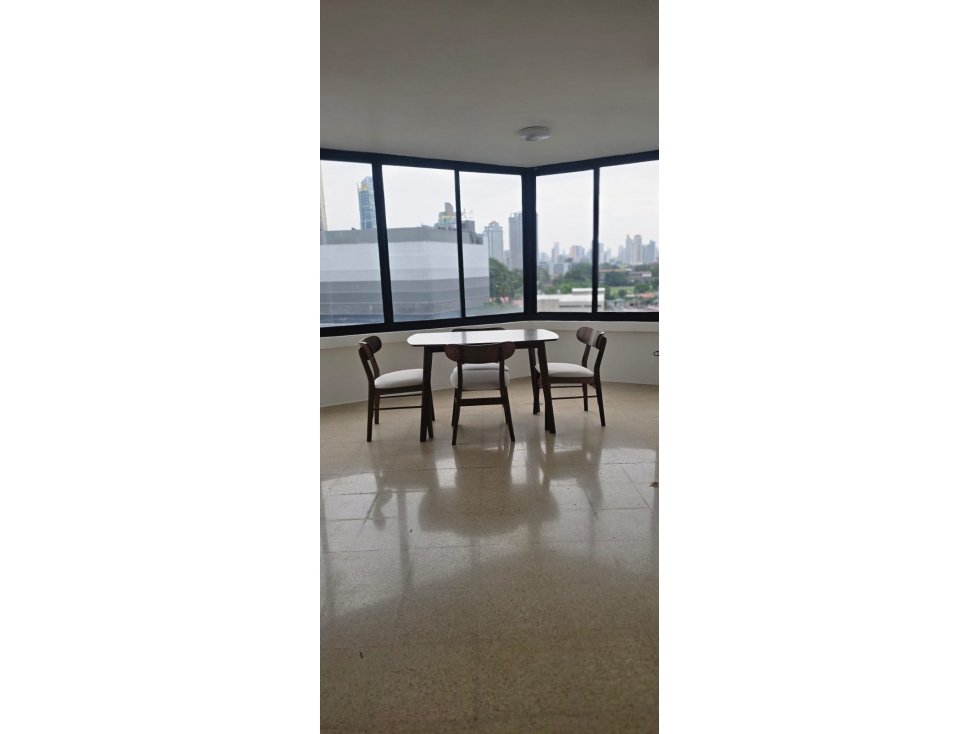 Venta y Alquiler de apartamento en Paitilla