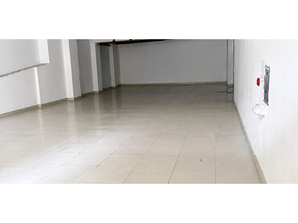 Venta de local comercial en Bella Vista - 2