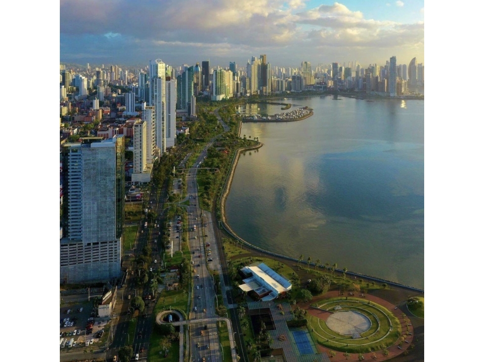 Venta de terreno en La Exposición California — foto 3