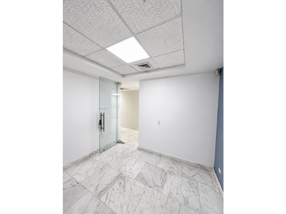 Alquiler de local comercial en Planta Baja Bella Vista — foto 5