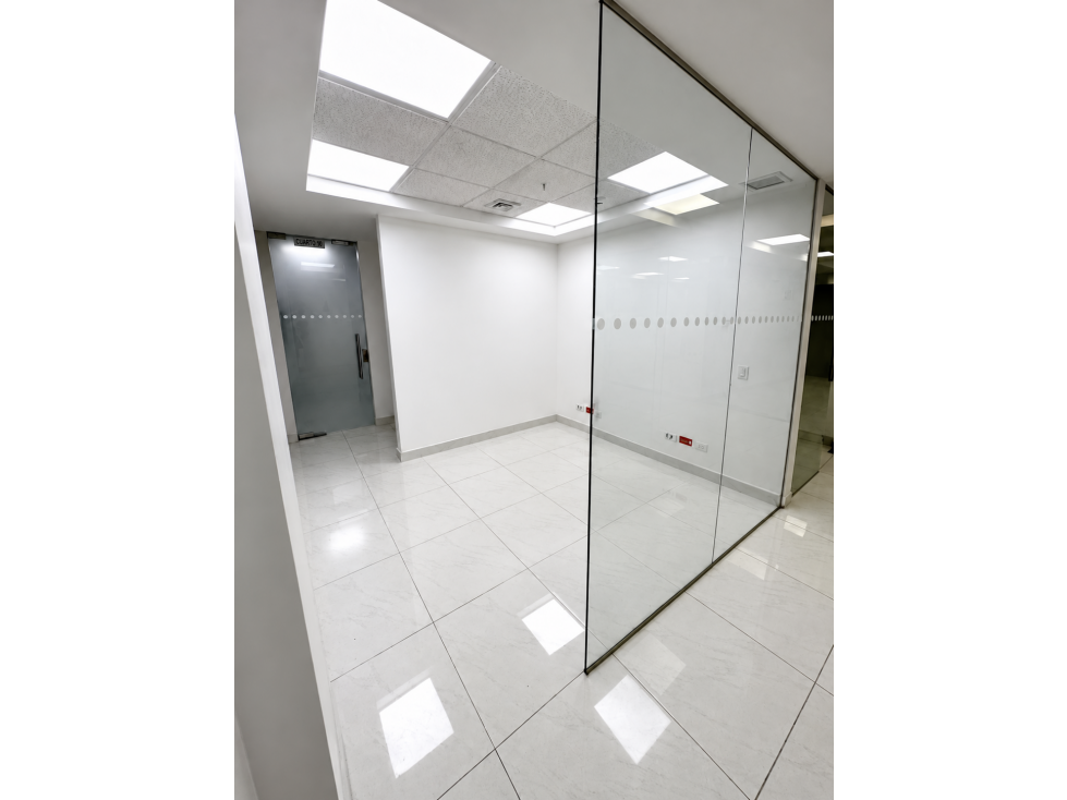 Alquiler de local comercial en Planta Baja Bella Vista — foto 6