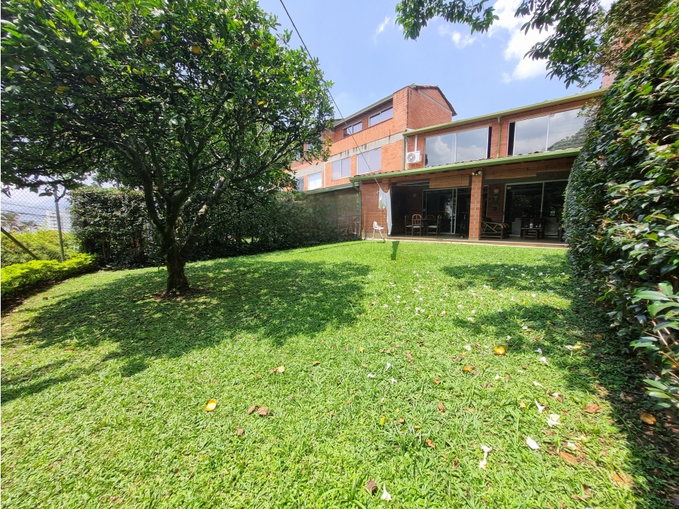 Casa en venta, Loma del chocho, Envigado
