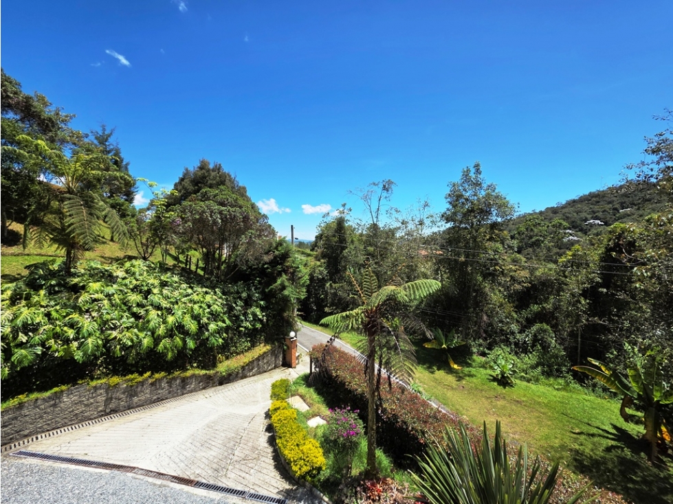 Casa Campestre en Venta, Loma de las Brujas, Envigado - 3