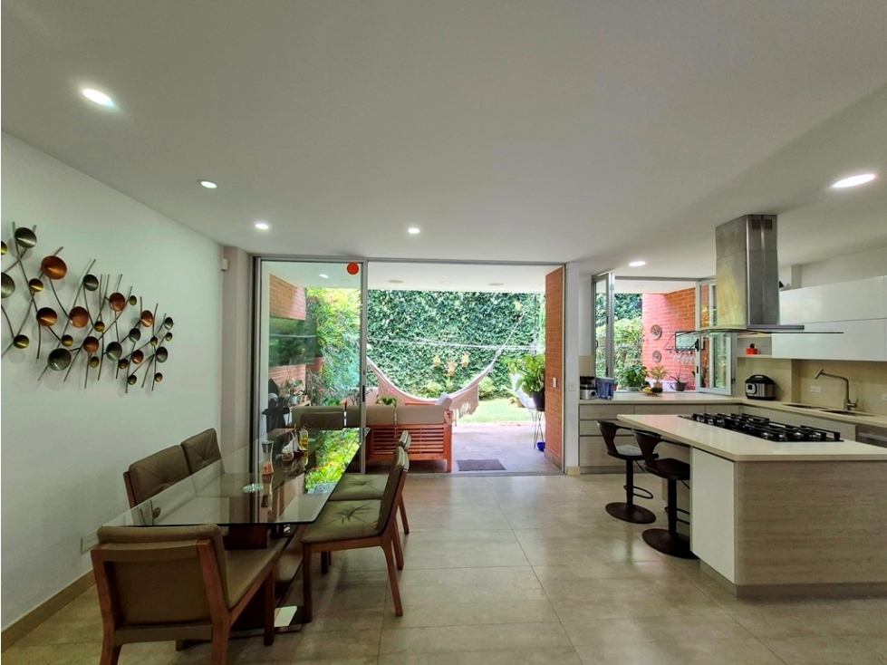 Casa 2 niveles en Loma del Atravesado — foto 4