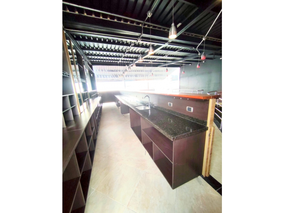 Vendo Edificio de Cuatro Pisos en las Mejoras Publicas - Bucaramanga - 3