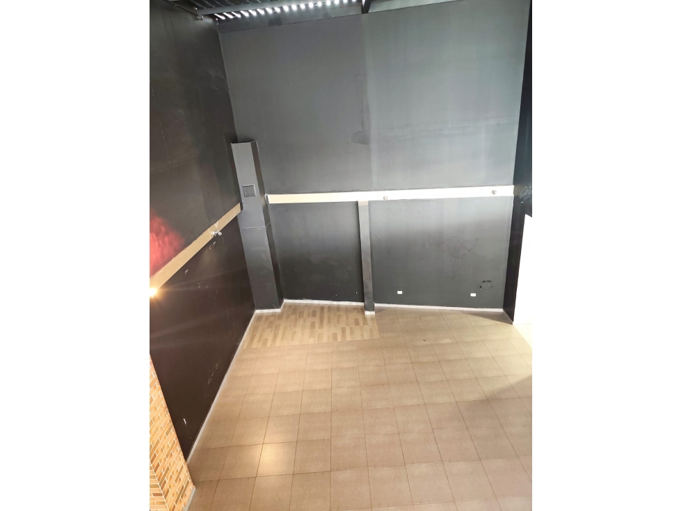 Vendo Edificio de Cuatro Pisos en las Mejoras Publicas - Bucaramanga - 5