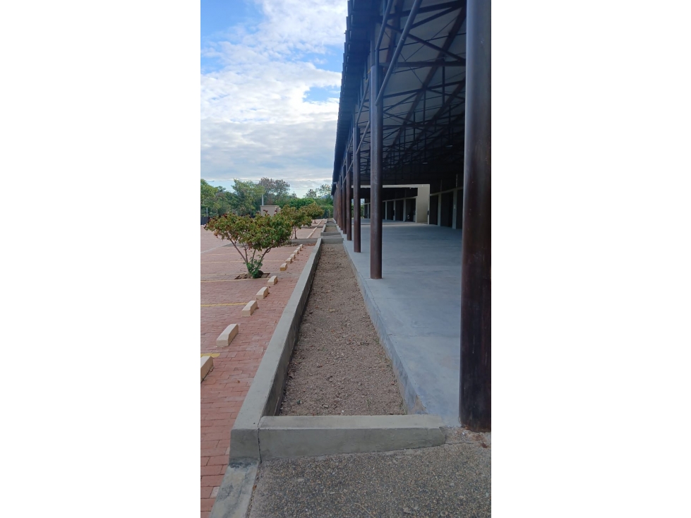 VENTA 2 LOCALES COMERCIALES UNIFICADOS Y RENTADOS EN MALL GIRARDOT — foto 4
