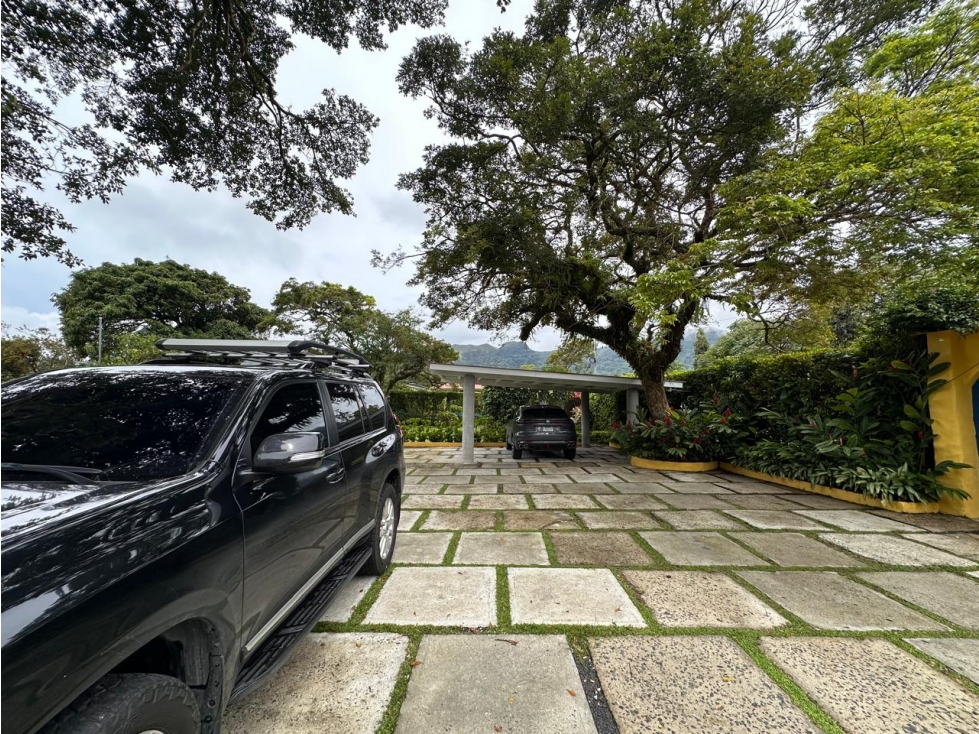 VENTA CASA EN EL VALLE DE ANTON -1,700m2 - 5