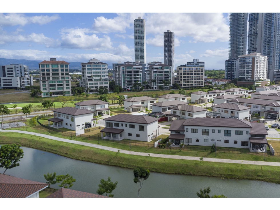 Venta de casa en Santa Maria