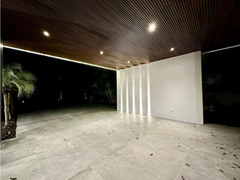 Impresionante Residencia en el Yucatan Country Club - 2