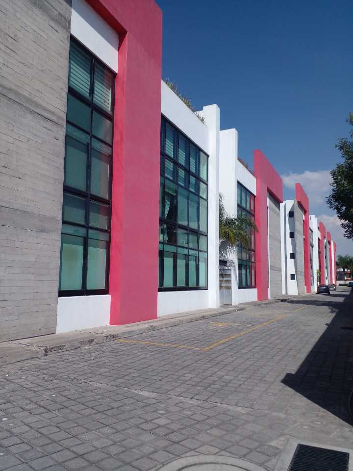 Departamento En Venta En El Barreal Cerca De La UDLAP - 1