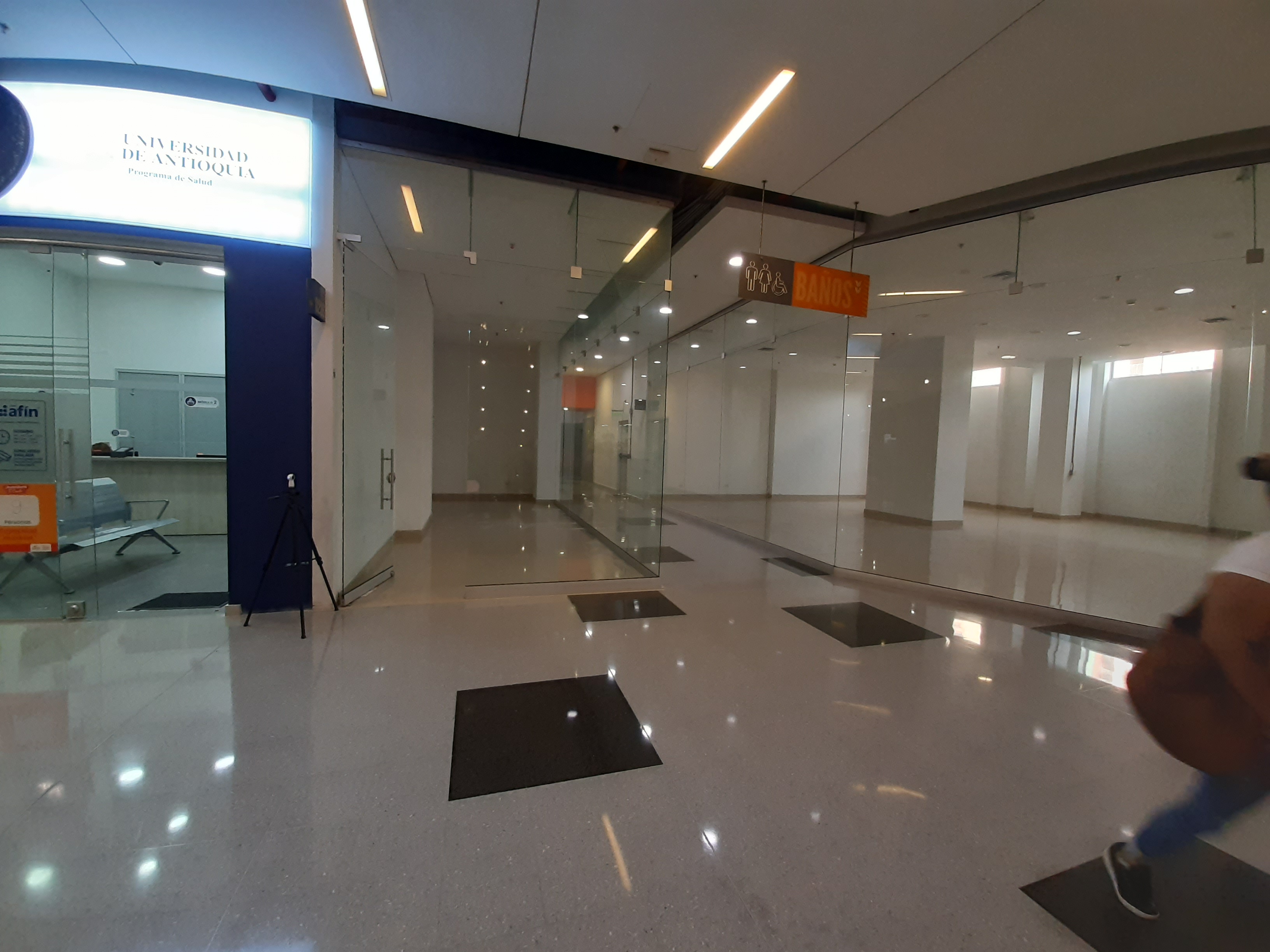 Local comercial en venta, Medellín el Chagualo, al frente de Ruta N — foto 3