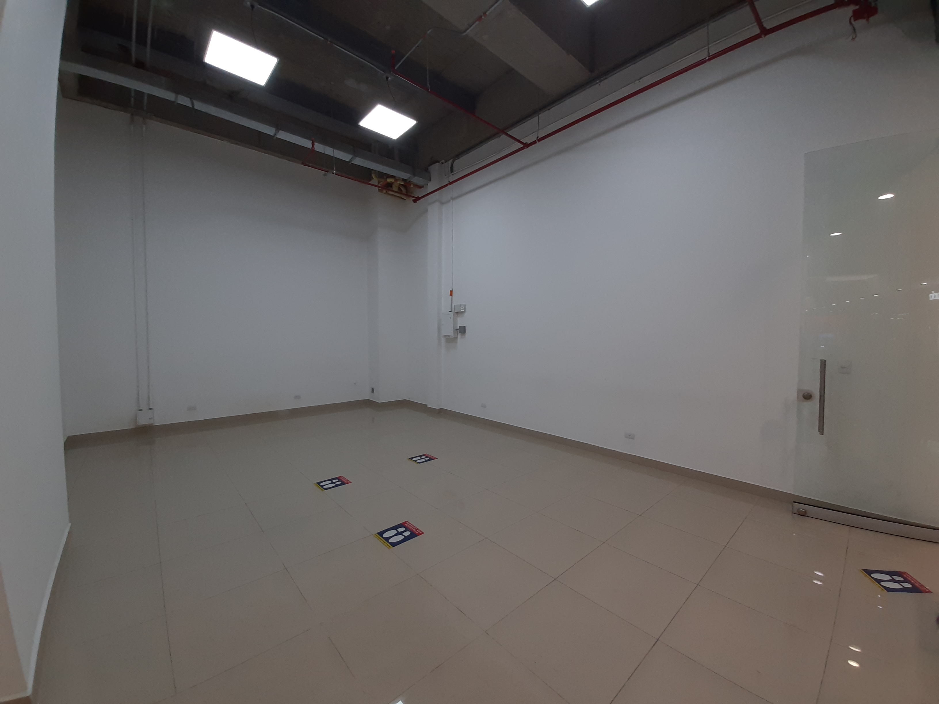 Local comercial en venta, Medellín el Chagualo, al frente de Ruta N — foto 4