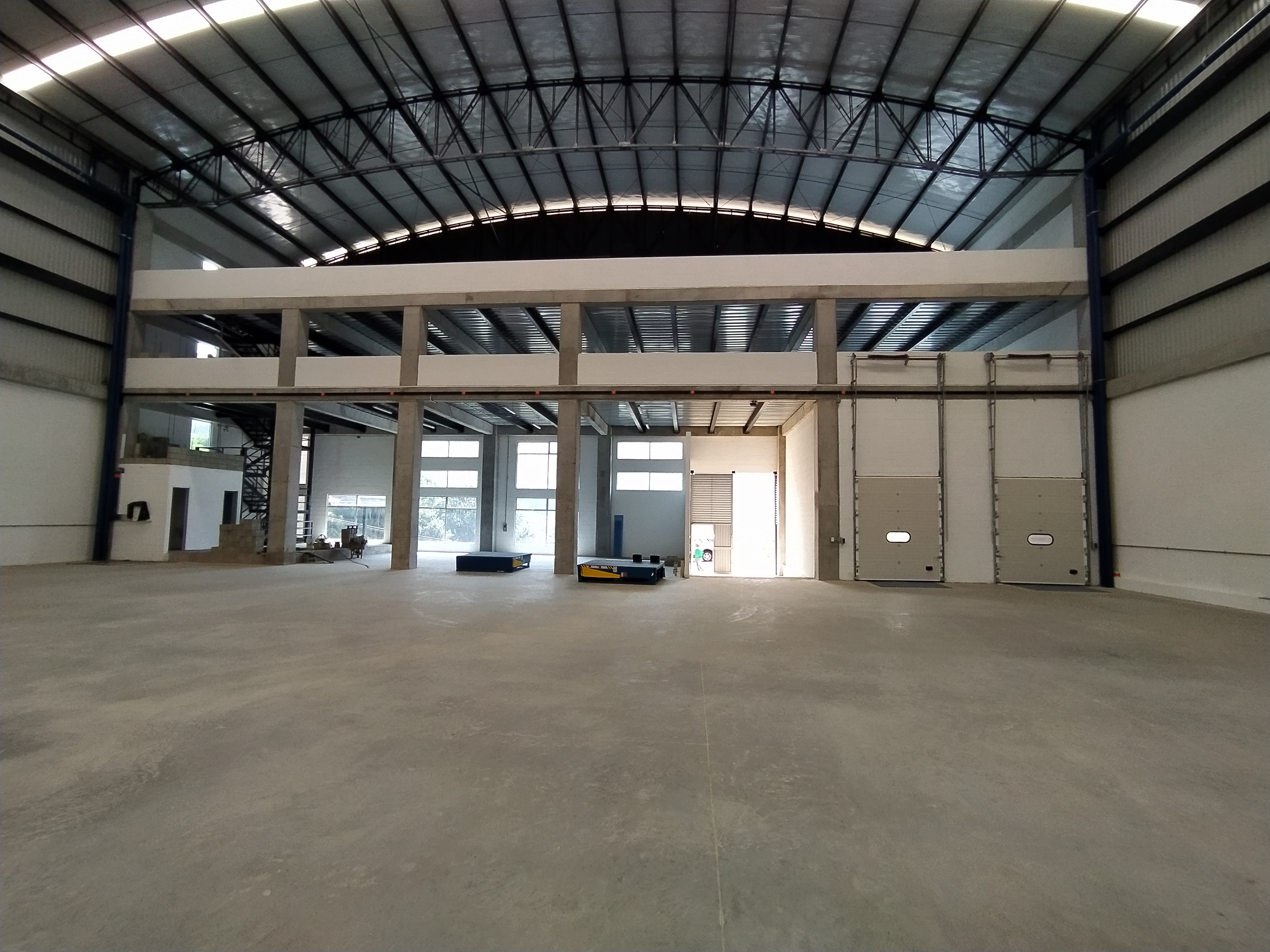 1.890m2 Bodega arriendo Copacabana Parque Industrial - 2