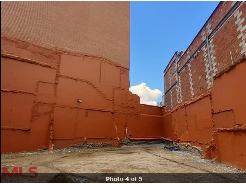 Lote en venta en Medellín, Sector Laureles, Esquinero, vitrina. — foto 4