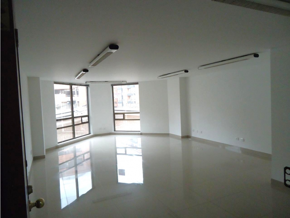 OFICINA EN ARRIENDO EN CHICO DE 39 MTS