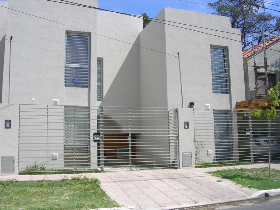 HERMOSO DUPLEX 4 AMBIENTES ITUZAINGO NORTE.
