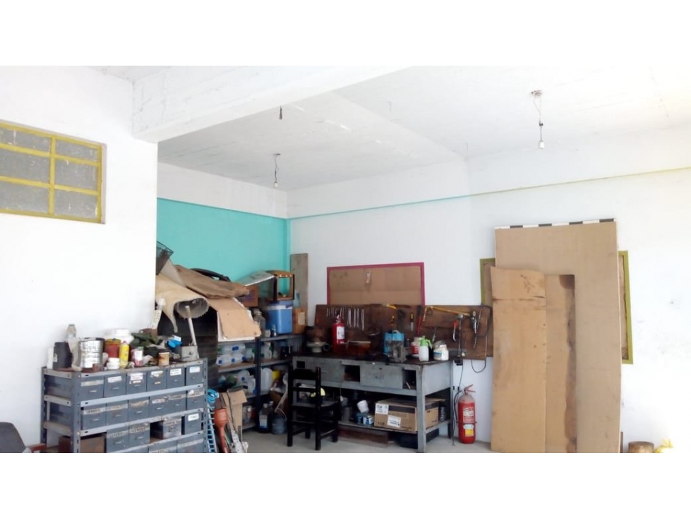 IMPORTANTE GALPON EN VENTA ZONA INDUSTRIAL. RETASADO!! - 6
