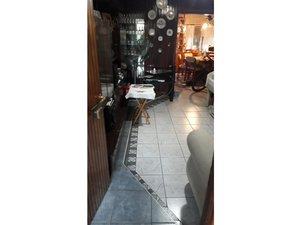 HERMOSO Y FUNCIONAL CHALET EN VENTA. ITUZAINGO NORTE - 3