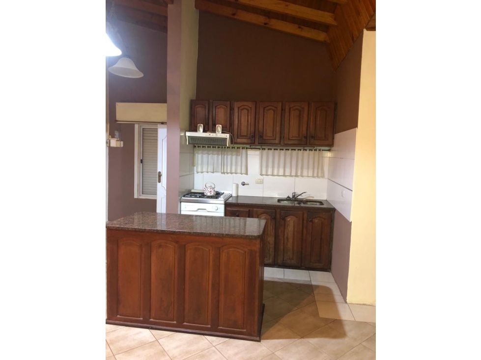 HERMOSO CHALET CASTELAR SUR. A METROS AVENIDA ZEBALLOS — foto 6