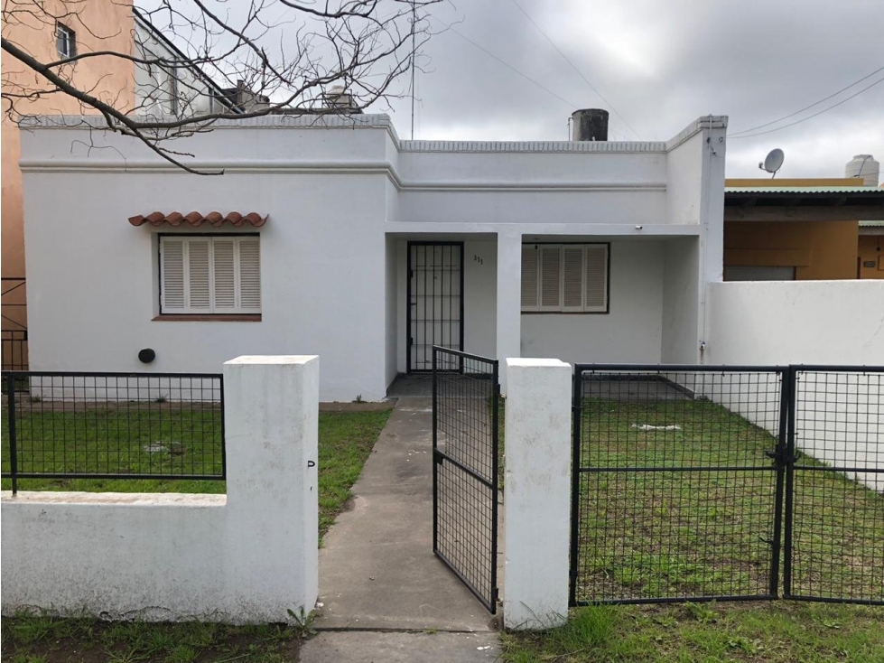 Casa en venta en Brandsen. Calle 9 Excelente ubicación!!! - 2