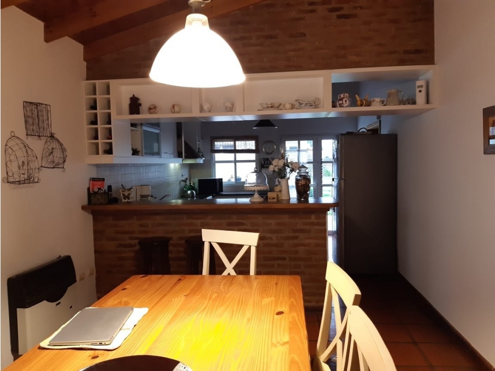 Bellísima casa a metros del centro - 3