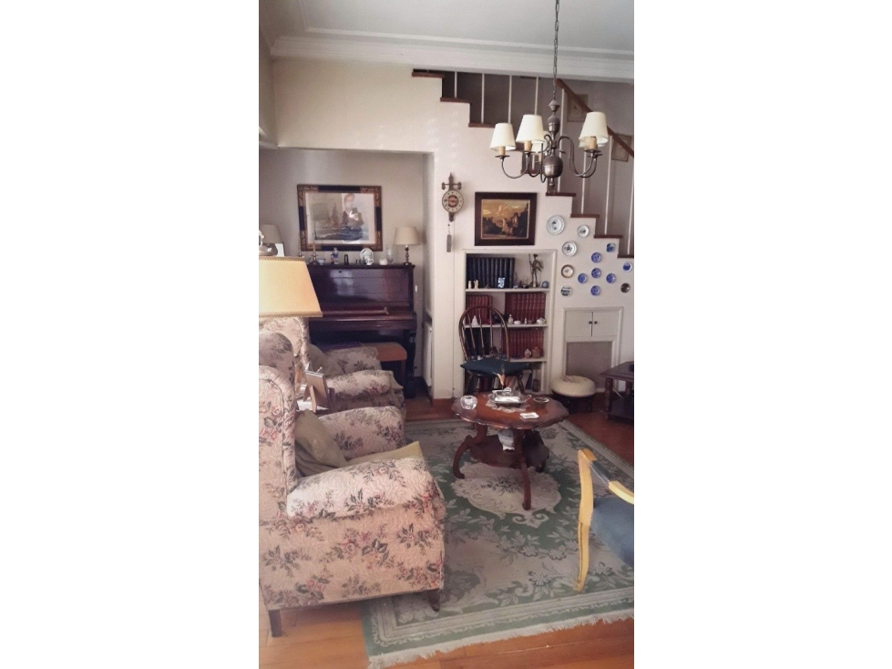 GRAN CASA CENTRICA DE ESTILO SEÑORIAL! - UNICA - 5