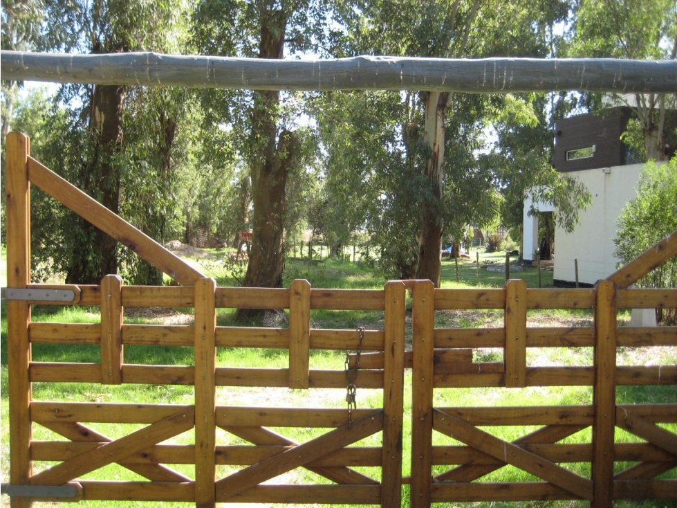 LOTE CON MEJORAS EN BARRIO " LA ARMONÍA" PILETA Y QUINCHO / FINANCIA — foto 5