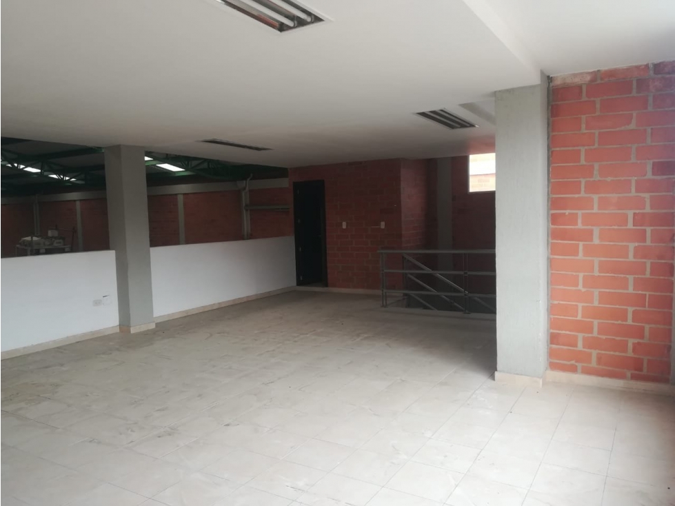 BODEGA EN PARQUE EMPRESARIAL - 3