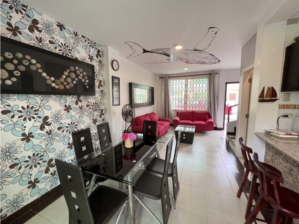 OPORTUNIDAD Linda Casa en Conjunto Residencial en Salinas de Venta - 3