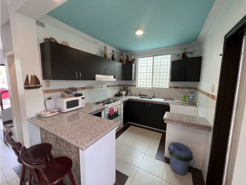 OPORTUNIDAD Linda Casa en Conjunto Residencial en Salinas de Venta - 4