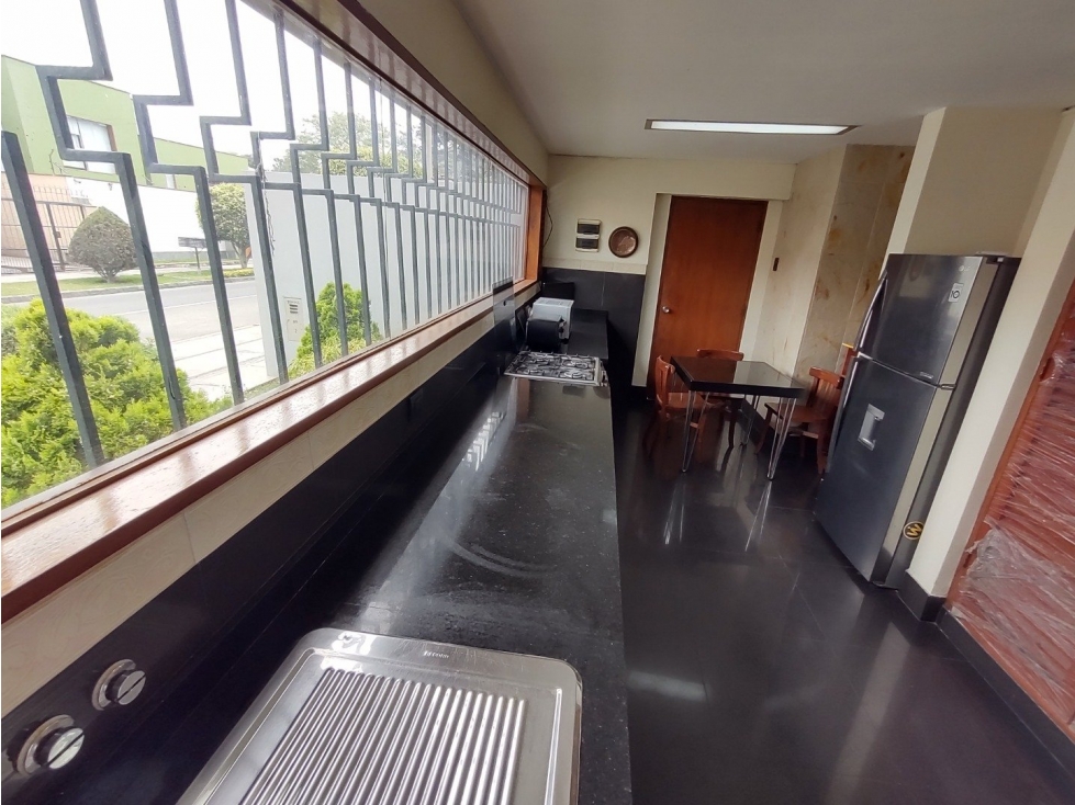 LA MOLINA - VENTA LINDA CASA - ÁREA 484 m2 — foto 4