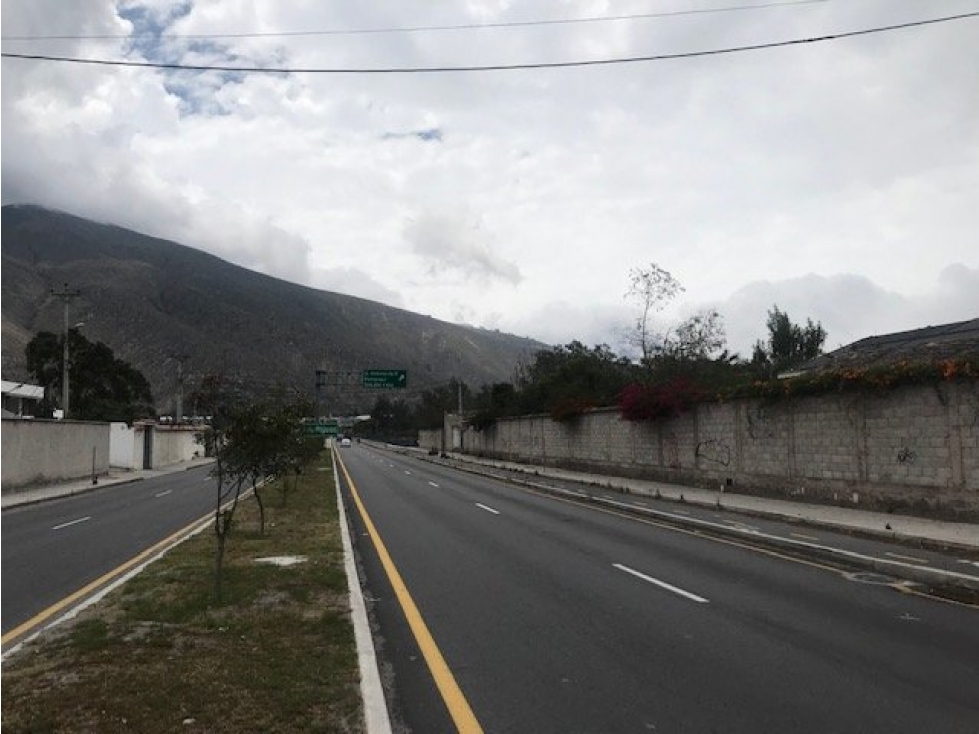 TERRENO POMASQUI 8.466 M2 PLANOS SECTOR CLUB LA LIGA-SIMON BOLIVAR