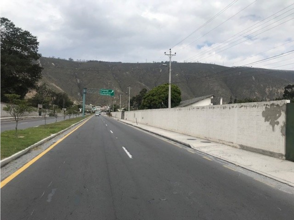 TERRENO POMASQUI 8.466 M2 PLANOS SECTOR CLUB LA LIGA-SIMON BOLIVAR — foto 2