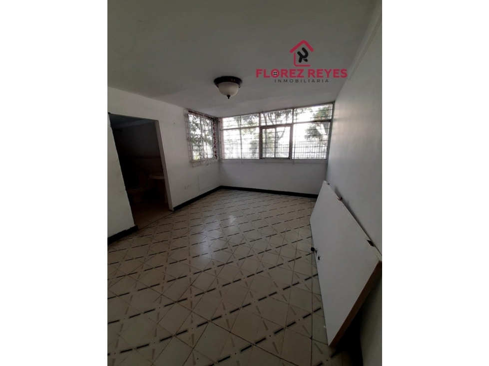 AMPLIA CASA COMERCIAL EN LA CAMPIÑA - VENTA — foto 5