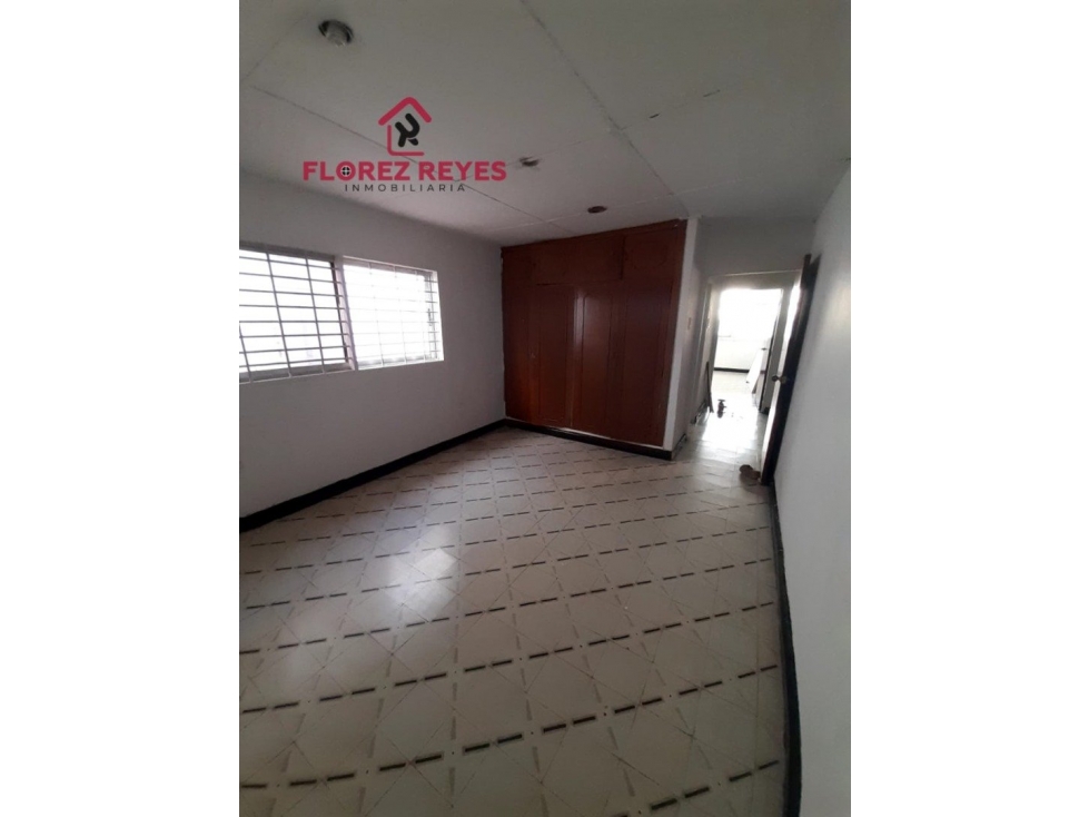 AMPLIA CASA COMERCIAL EN LA CAMPIÑA - VENTA — foto 6