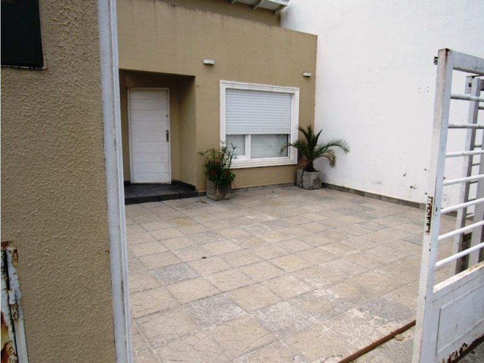 Duplex 4 amb. Barrio Los Pinares - 2