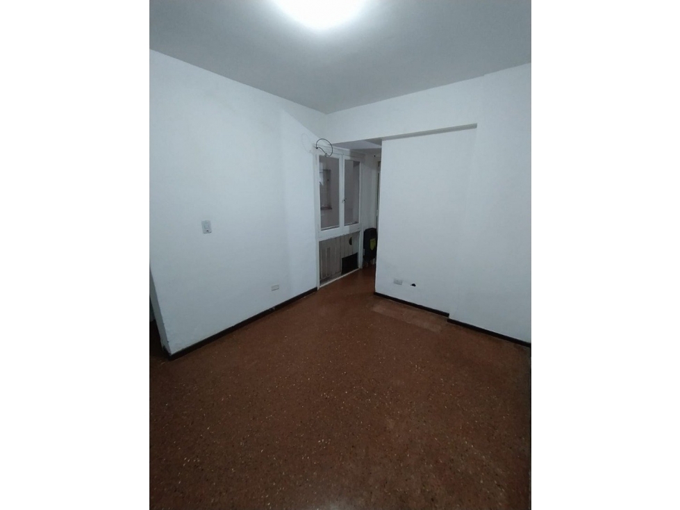 SANTIAGO 1800 - DPTO. DE 2A AMBIENTES INTERNO — foto 3