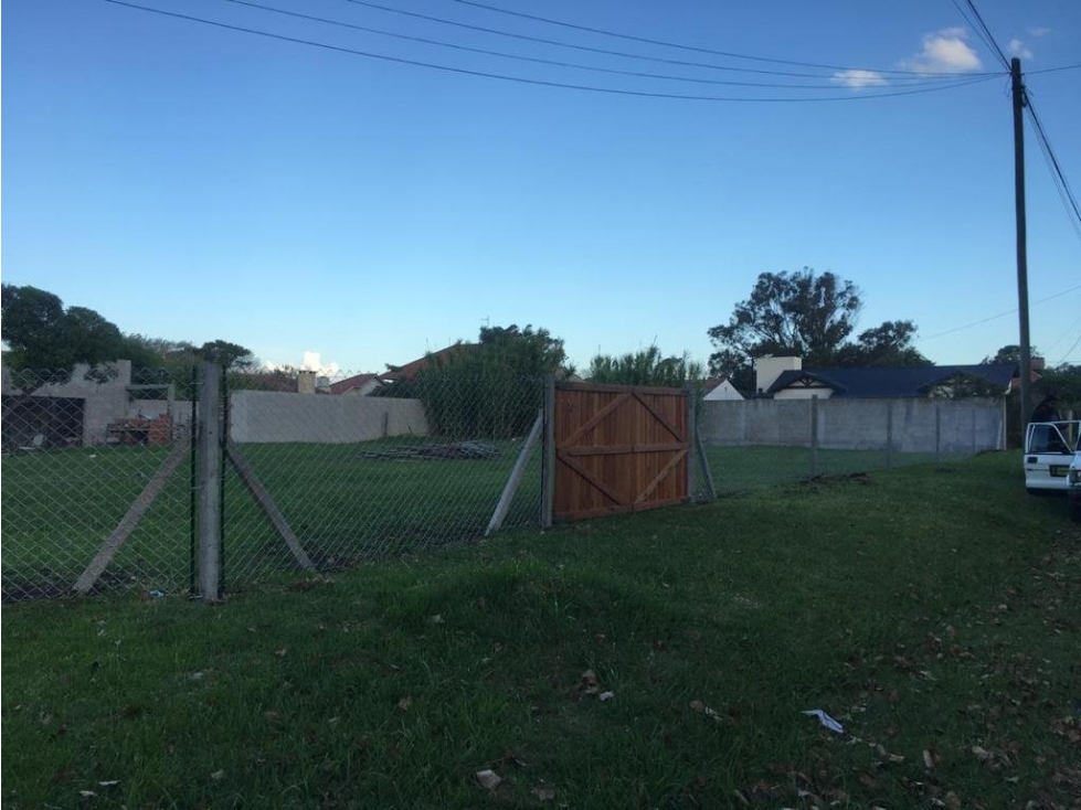 VENTA DE DOS LOTES EN BARRIO ALFAR OPORTUNIDAD - 2
