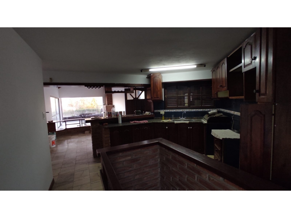 VENTA CASA CON PISCINA CARLOS PAZ LAGO AZUL - 6