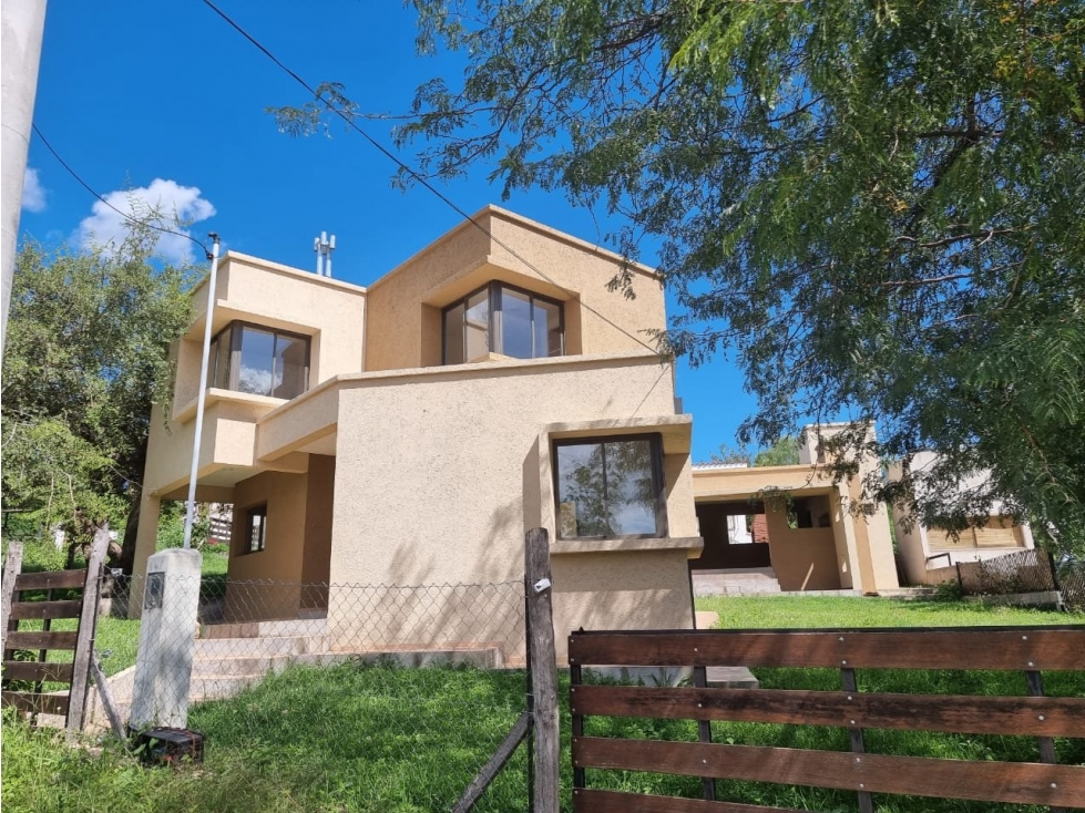 IMPERDIBLE, HERMOSA CASA A ESTRENAR EN TANTI A LA VENTA - 2
