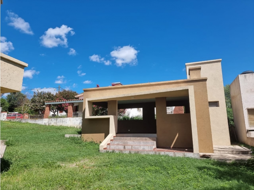 IMPERDIBLE, HERMOSA CASA A ESTRENAR EN TANTI A LA VENTA - 3