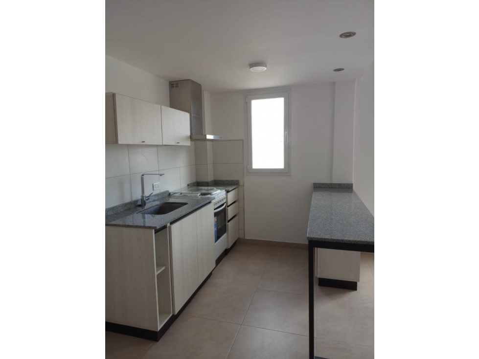 EXCELENTE DUPLEX EN VENTA 2 AMB. COCHERA 2 - 4