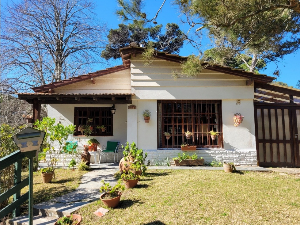 OPORTUNIDAD en Venta - Casa en Zona B5/Tridente - Entorno Residencial - 2