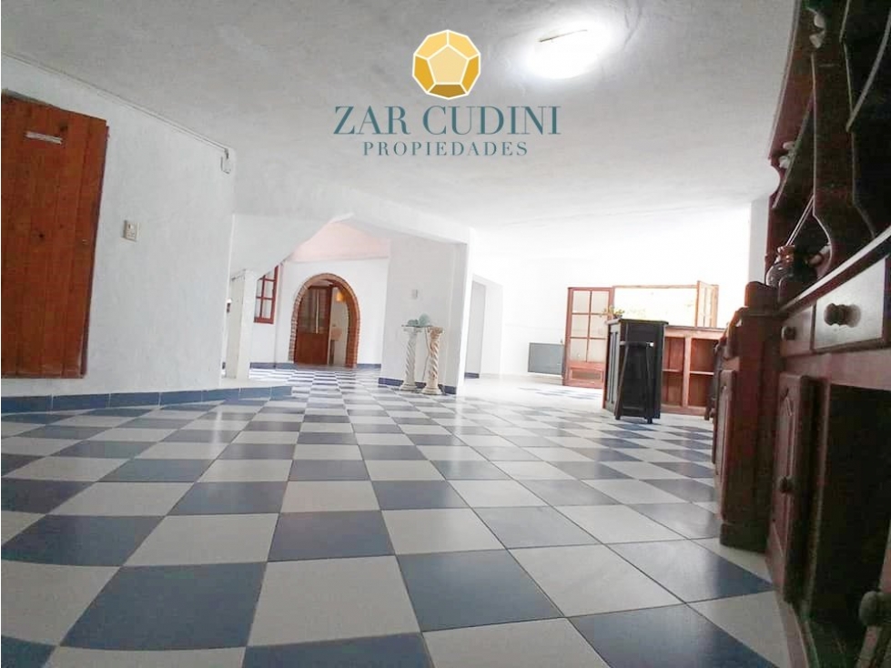 VENTA HERMOSA CASA 5 AMBIENTES CON PISCINA EN SAN ANTONIO DE ARREDONDO - 4