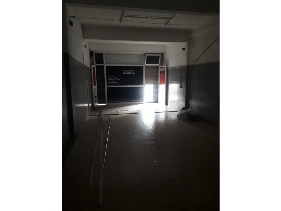 VENTA LOCAL 40 m2 SOBRE AVDA COLON AL 4600 APTO TODOS DESTINOS — foto 4