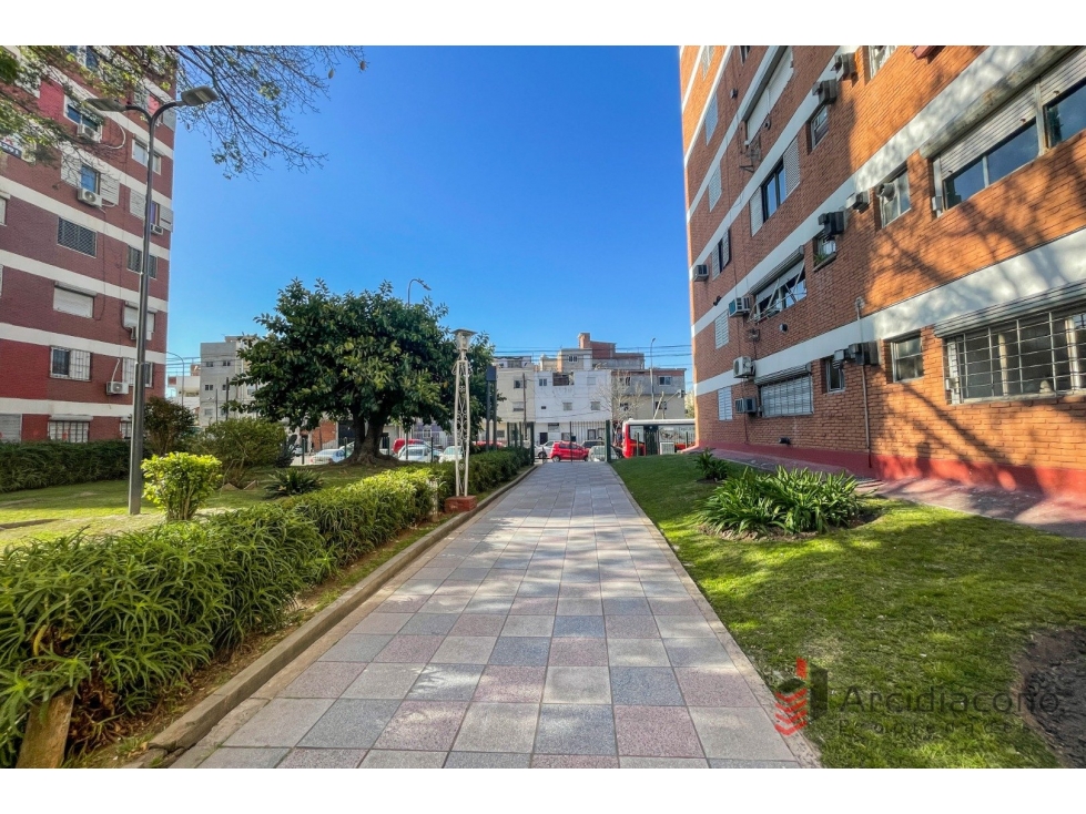 DEPARTAMENTO 3 AMBIENTES VENTA. BARRIO CASTRO, ESCALADA 2500 V. LUGANO - 1